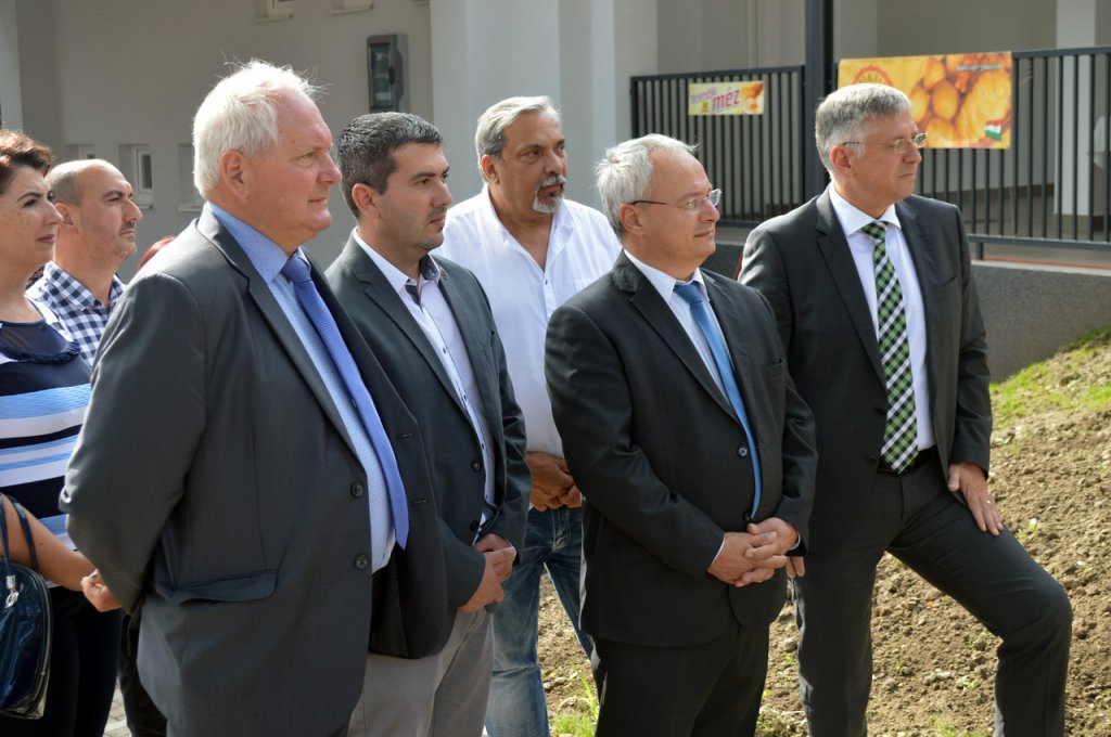 vásárcsarnok átadása 04